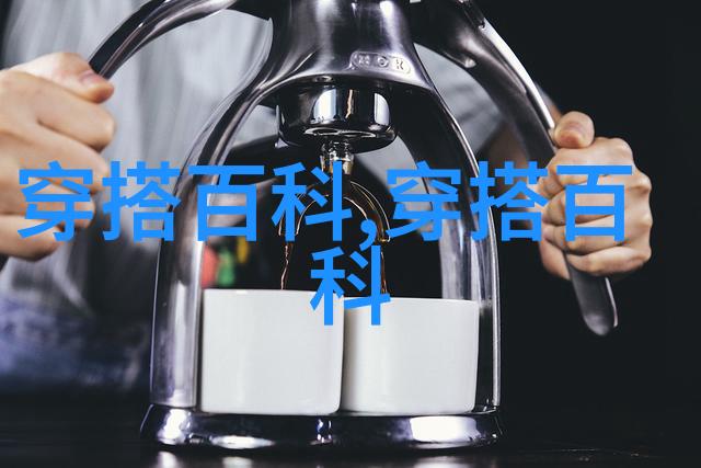 春日新色调轻盈裙摆与鲜艳花朵的完美结合