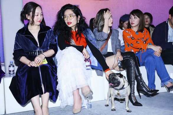 女士高质量睡衣图片2
