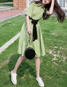 牛油果色衣服显黑吗 时尚搭配技巧请